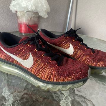 Nike Flyknit Max 42.5