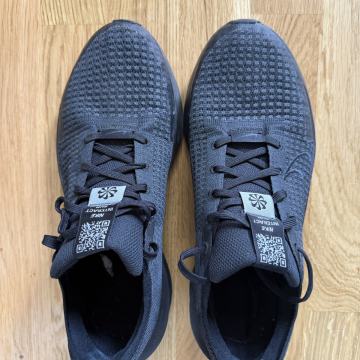 Nike INTERACT RUN | 44.5 (28.5cm)