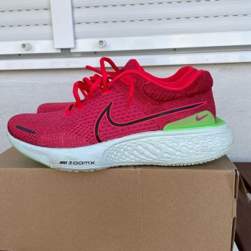 NIKE INVINCIBLE RUN 2