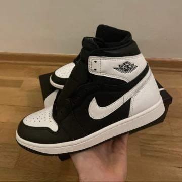 Nike Jordan 1 High, br. 42