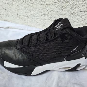 Nike Jordan Max Aura 4 muške kožne lake tenisice EUR 44/28 cm