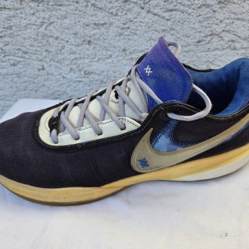 Nike LeBron 20 Uninterrupted tenisice EUR 46