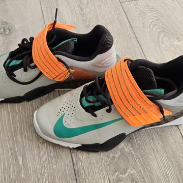 Nike Savaleos dizačke tenisice