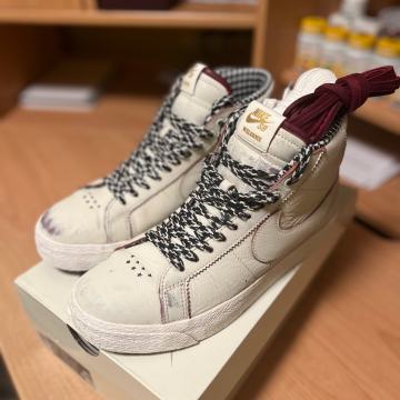 Nike SB ZOOM BLAZER MID