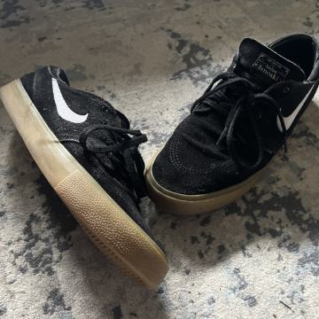Nike skate 43