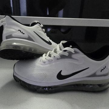 NIke tenisice 40