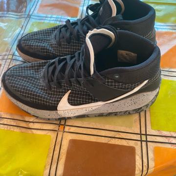 Nike tenisice za košarku KD13 broj 46