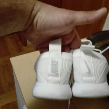 Nike tenisice br 46