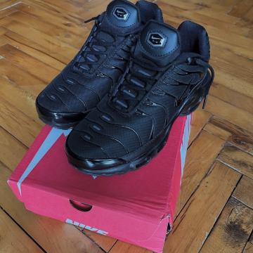Nike Tn triple black