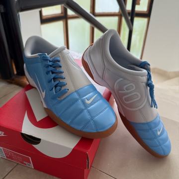 Nike Total 90