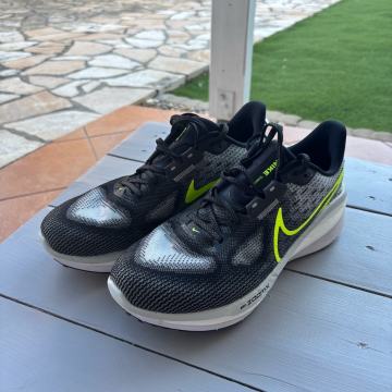 Nike Vomero 17 tenisice za trčanje, veličina 42