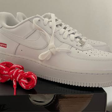 Nike x Supreme Air Force 1