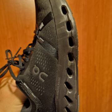 On W Cloudsurfer 2

broj 41