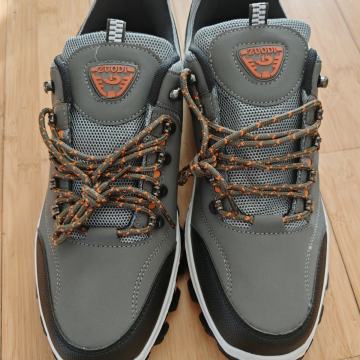 Potpuno nove, tenisice/cipele za prirodu/planinarenje, EU 45,5