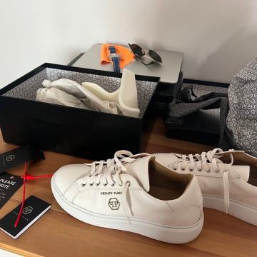 PP PHILIPP PLEIN TENISICE ORIGINAL 40.5/41. vel