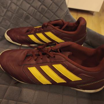 prodajem Adidas Sala br.48