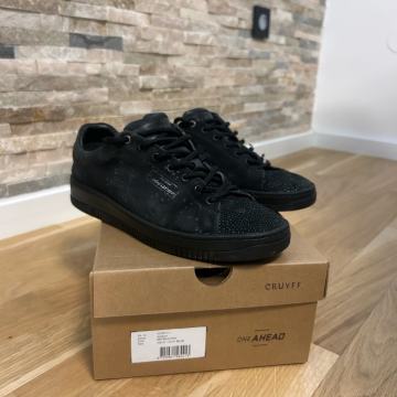 Prodajem cruyff tenesice