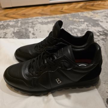 PRODAJEM KOŽNE PATIKE BOGNER