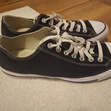 Prodajem muške Converse tenisice
