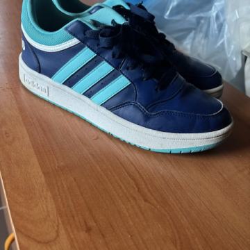 Prodajem patike Adidas