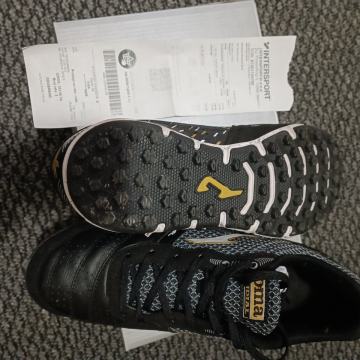 Prodajem, tenisice Joma!