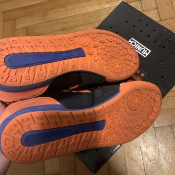 Prodaju se tenisice za nogomet (Futsal) NOVO