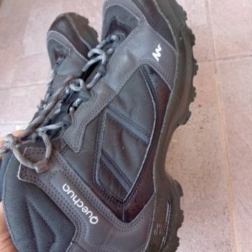 Quechua br.43 vodootporne gležnjače postavljene