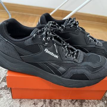 Reebok Tenisice Crne vel.45 xx