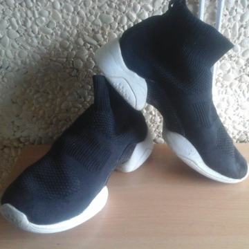 Relaxsuhe br 41 kvalitetne elastične tenisice