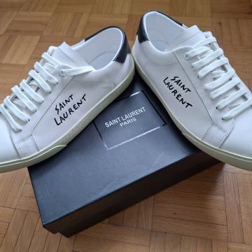 Saint Laurent Court Classic