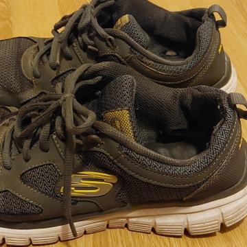 Sketchers tenisice, broj 42