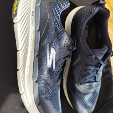 Skechers men's max cushioning premier 2.0