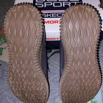 Skechers muške tenisice broj 43