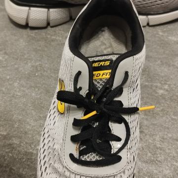 Skechers tenisice muške  br 42