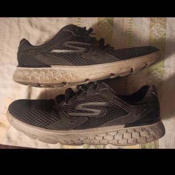 SKECHERS tenisice (broj 44)
