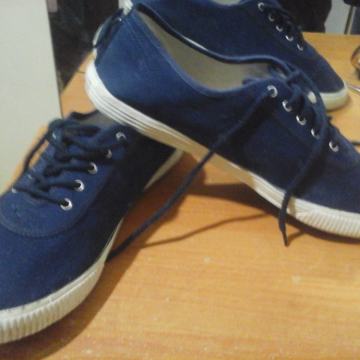 STARTAS BOROVO BR.44 TENISICE KVALITETNE  I UDOBNE I LIJEPE