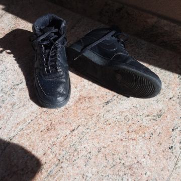 Tenesice Nike kožne