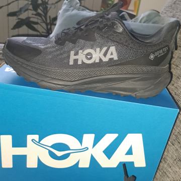 Tenisice Hoka br.46
