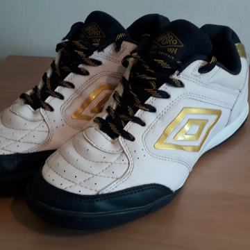 Tenisice Umbro br.40
