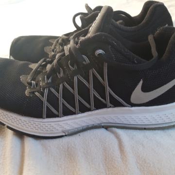 Tenisice (38,5) nike zoom pegasus 32