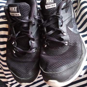 TENISICE br. 39-Nike training
