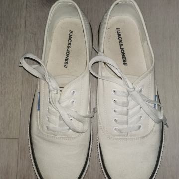 Tenisice br 45, jednom nošene