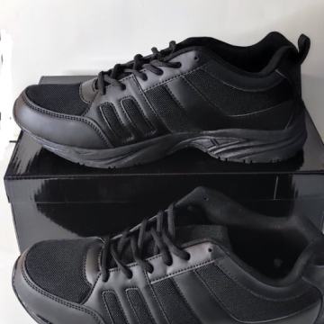 tenisice (brojevi 47,48,49)