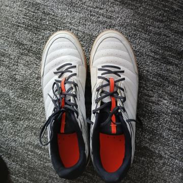 Tenisice za dvoranu broj 46