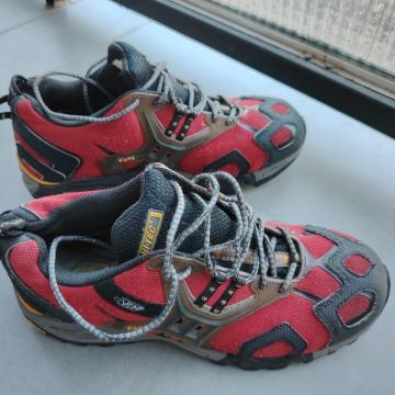 Tenisice HI TEC broj 41.5