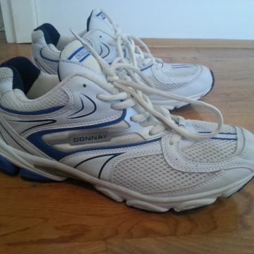 tenisice-kao nove br 41-42 DONNAY