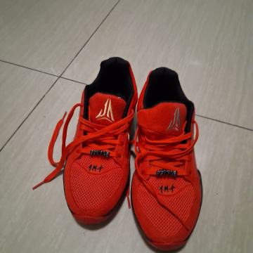 Tenisice za košarku Nike Ja 2 Nightmare broj 41.