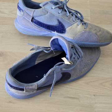 TENISICE ZA MALI NOGOMET NIKE GATO 45.5