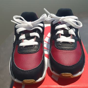 TENISICE NIKE AIR MAX DJEČJE NOVO  BROJ  25