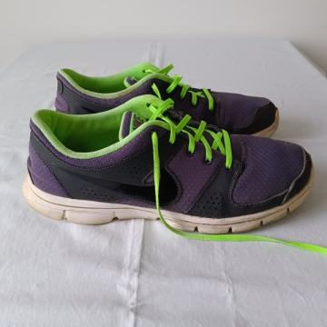 Tenisice Nike br. 45